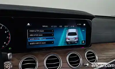 Mercedes-Benz E-Class 2022 2.0 Автомат в Москве № 142115, миниатюра 7