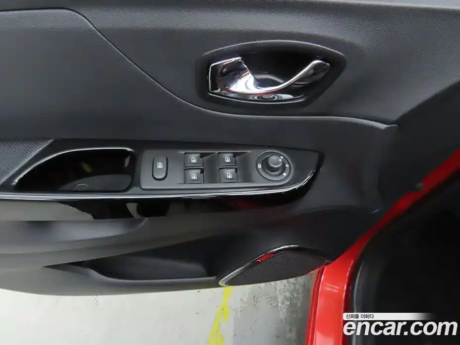 Renault QM3 2015 1.5 Автомат в Москве № 146870, фото 16