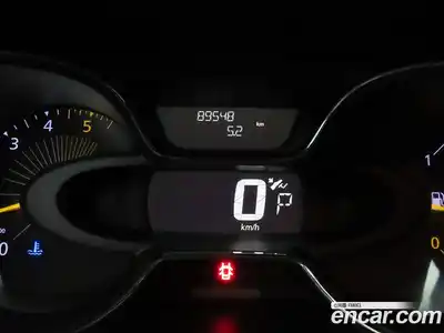 Renault QM3 2015 1.5 Автомат в Москве № 146870, миниатюра 5