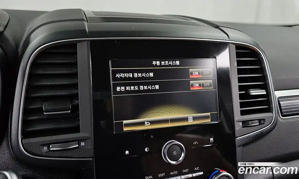 Renault QM6 2022 2.0 Автомат в Москве № 147996, фото 13