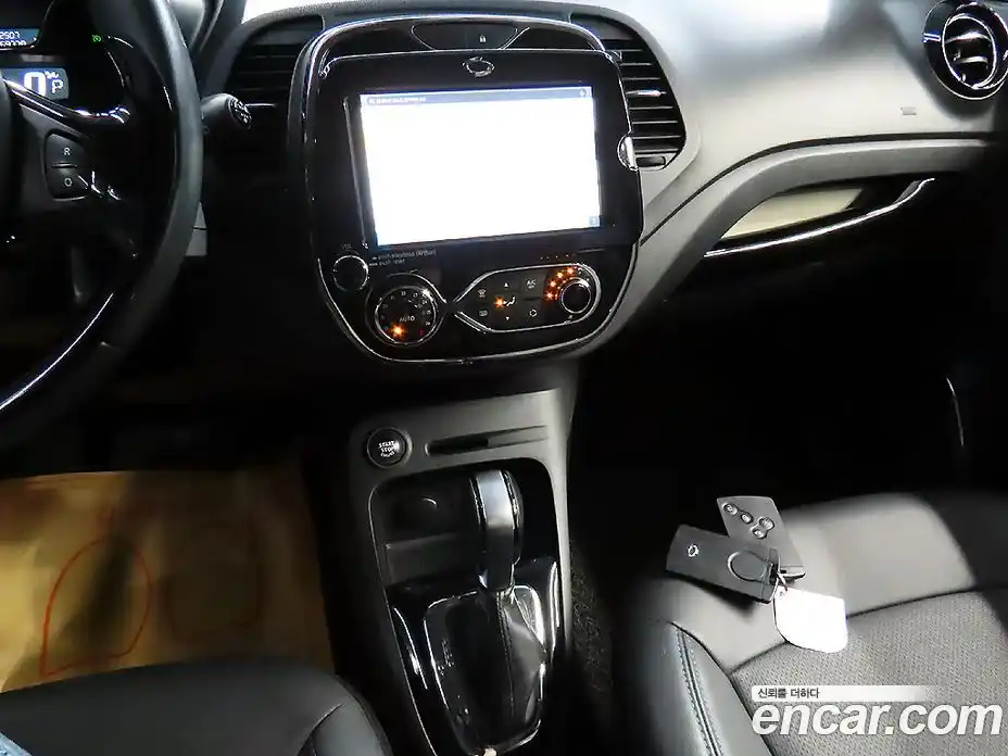 Renault QM3 2016 1.5 Автомат в Москве № 152674, фото 11