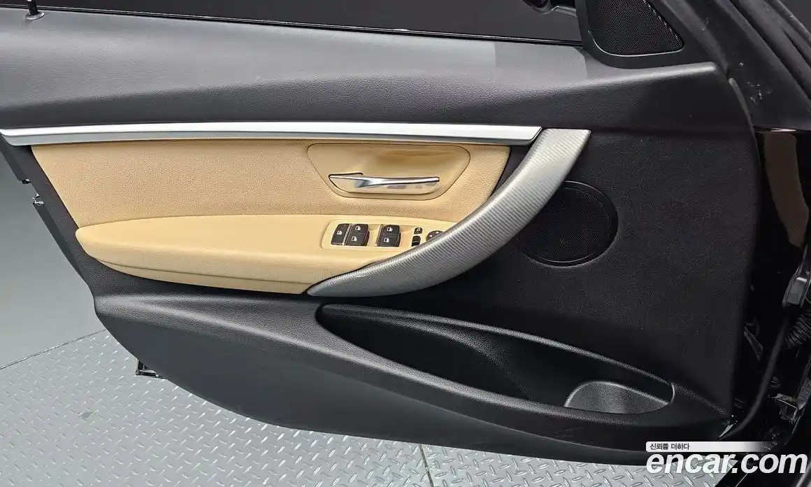 BMW 3-Series 2018 2.0 Автомат в Москве № 154309, фото 16