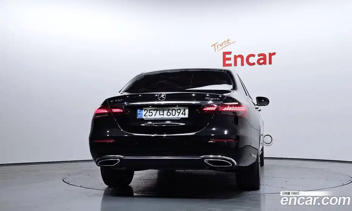 Mercedes-Benz E-Class 2023 2.0 Автомат в Москве № 161242, фото 4