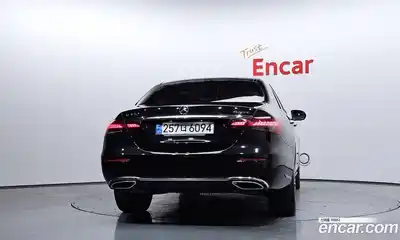 Mercedes-Benz E-Class 2023 2.0 Автомат в Москве № 161242, миниатюра 4