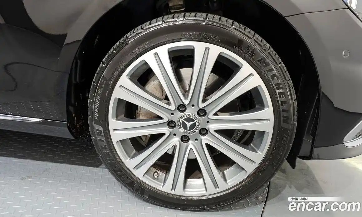 Mercedes-Benz E-Class 2023 2.0 Автомат в Москве № 161242, фото 5