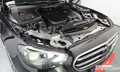 Mercedes-Benz E-Class 2023 2.0 Автомат в Москве № 161242, миниатюра 6