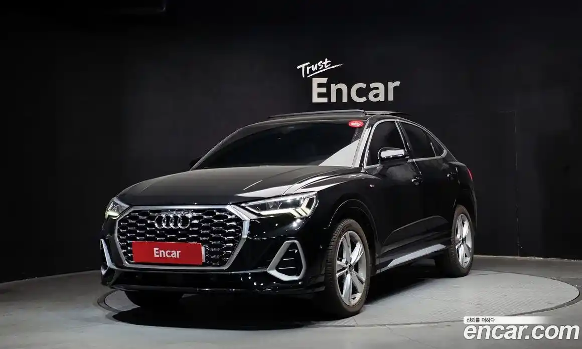 Audi Q3 2022 2.0 Автомат в Москве № 162509, фото 1