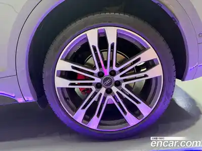 Audi SQ5 2021 3.0 Автомат в Москве № 164112, миниатюра 6