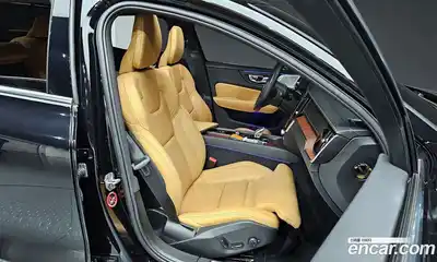 Volvo S60 2022 2.0 Автомат в Москве № 164394, миниатюра 9