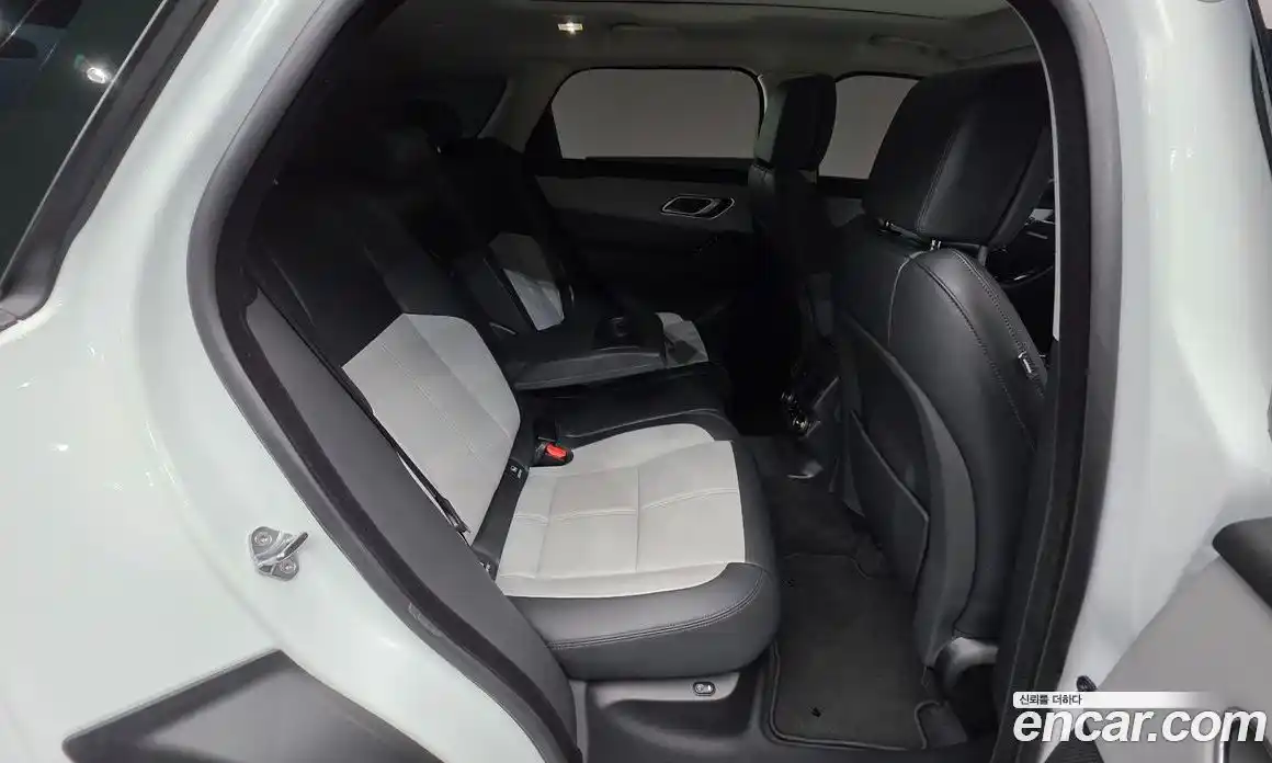 Land Rover Range-Rover Velar 2025 3.0 Автомат в Москве № 165950, фото 14