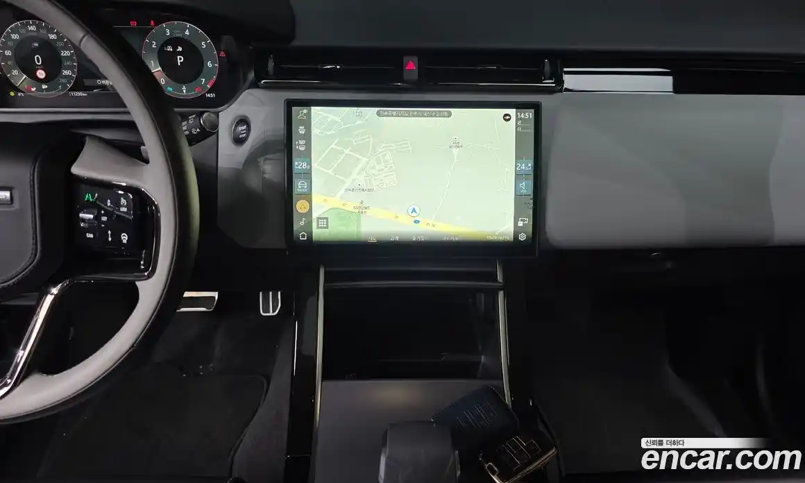 Land Rover Range-Rover Velar 2025 3.0 Автомат в Москве № 165950, фото 15