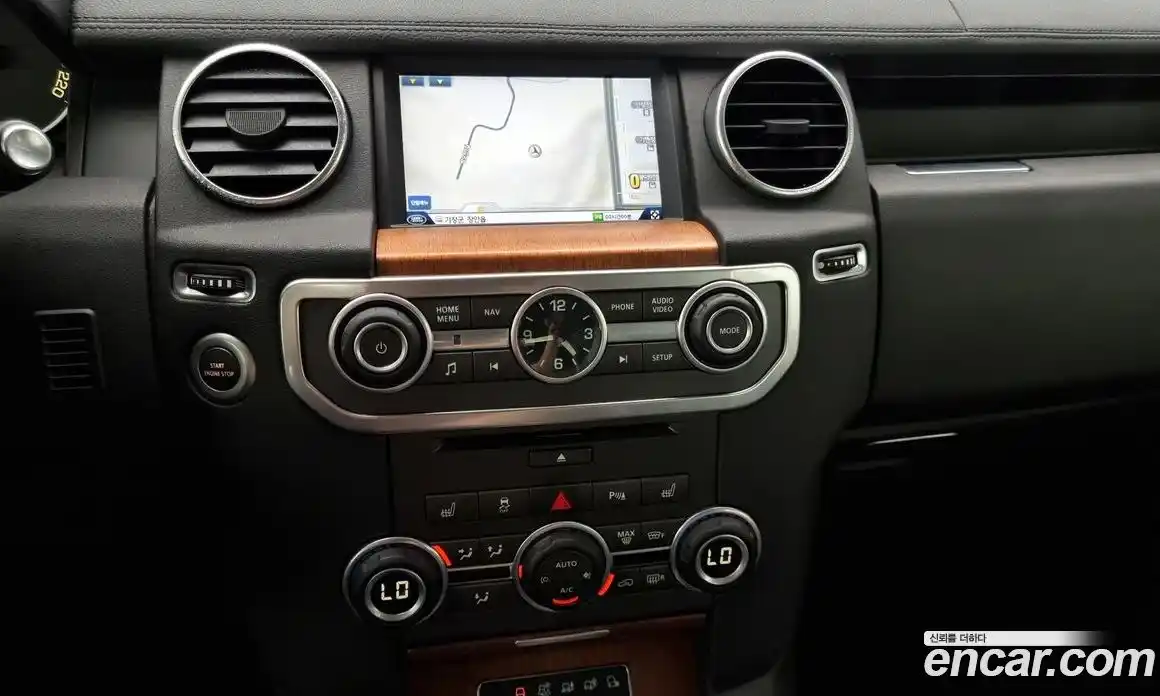 Land Rover Discovery 2016 3.0 Автомат в Москве № 166360, фото 14