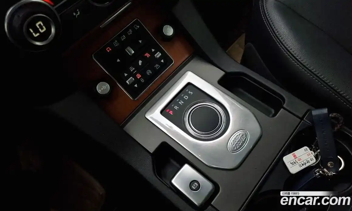 Land Rover Discovery 2016 3.0 Автомат в Москве № 166360, фото 9