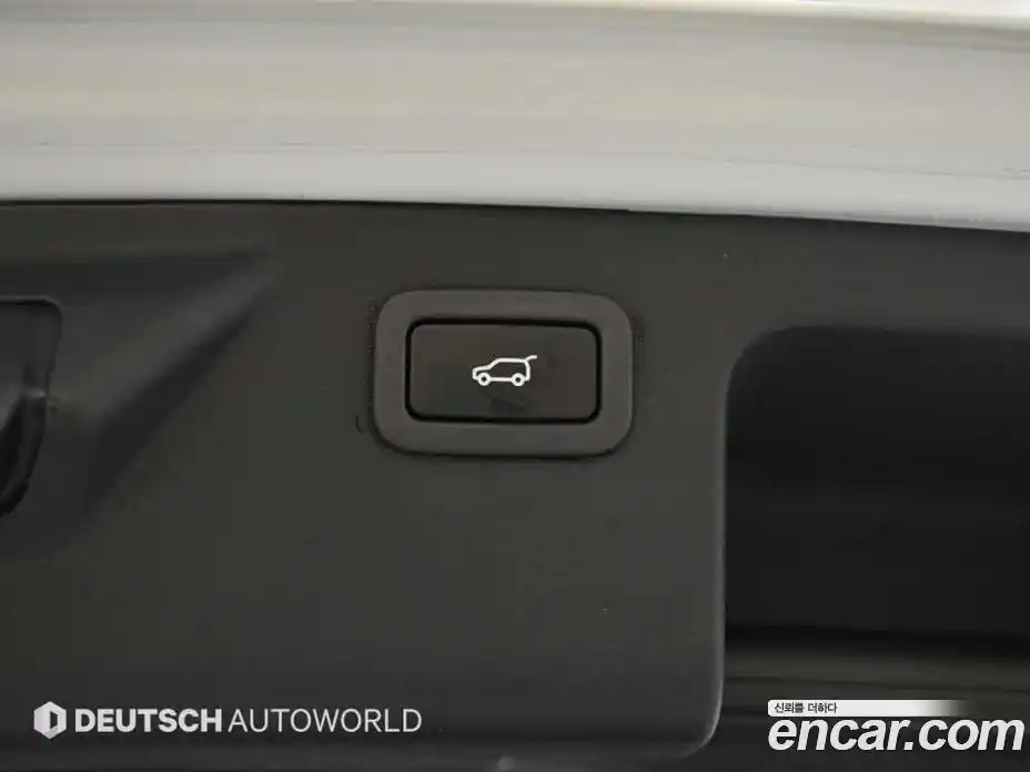 Land Rover Discovery Sport 2017 2.0 Автомат в Москве № 166853, фото 20