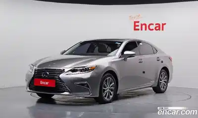 Lexus ES, 2016