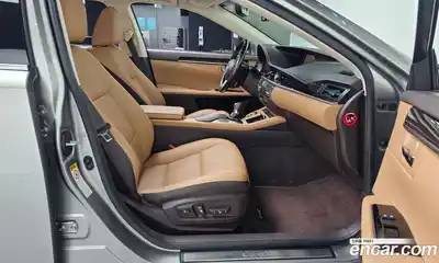 Lexus ES 2016 2.5 Автомат в Москве № 168146, миниатюра 11