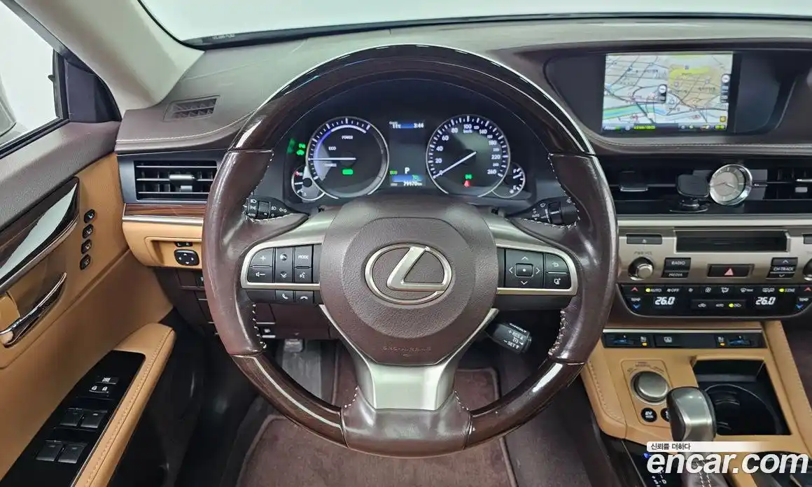 Lexus ES 2016 2.5 Автомат в Москве № 168146, фото 13