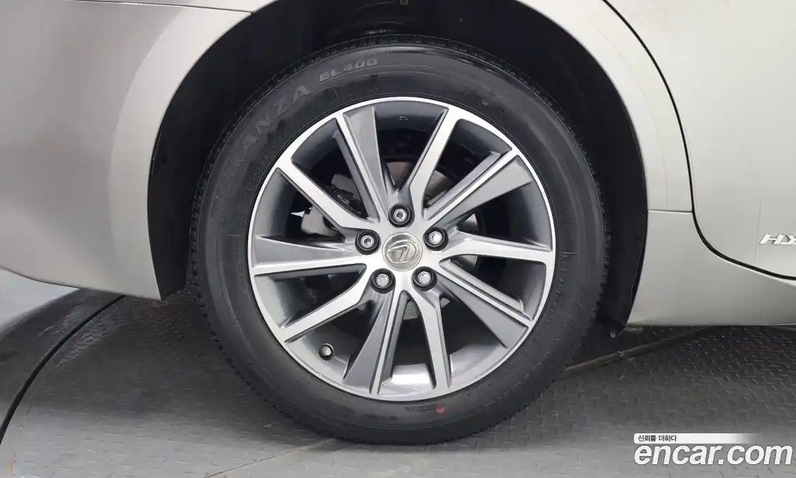 Lexus ES 2016 2.5 Автомат в Москве № 168146, фото 5