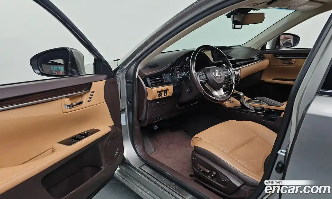 Lexus ES 2016 2.5 Автомат в Москве № 168146, фото 10