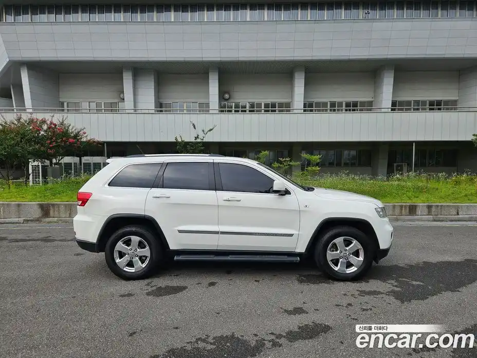 Jeep Cherokee 2012 3.0 Автомат в Москве № 170068, фото 5