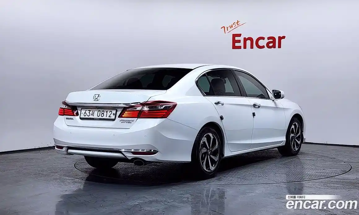Honda Accord 2016 2.4 Автомат в Москве № 170547, фото 3