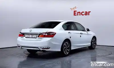 Honda Accord 2016 2.4 Автомат в Москве № 170547, миниатюра 3