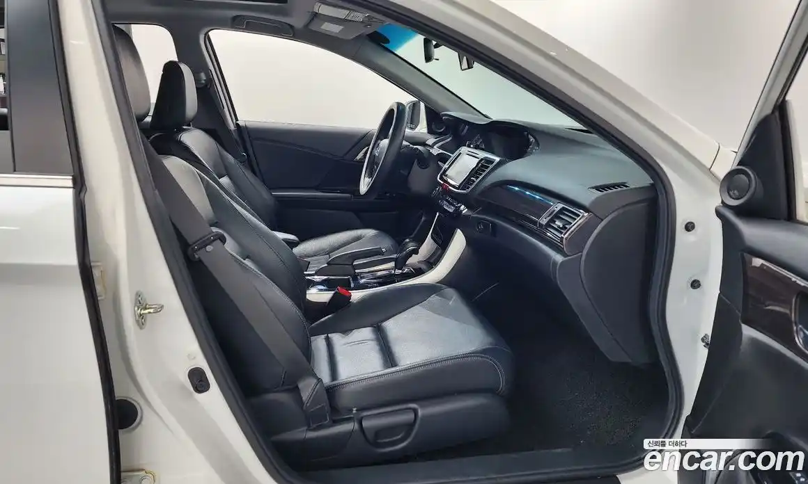 Honda Accord 2016 2.4 Автомат в Москве № 170547, фото 9