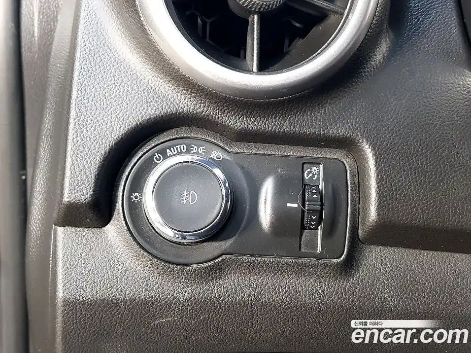 Chevrolet Trax 2015 1.4 Автомат в Москве № 174285, фото 13