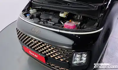 Hyundai Staria, 2025