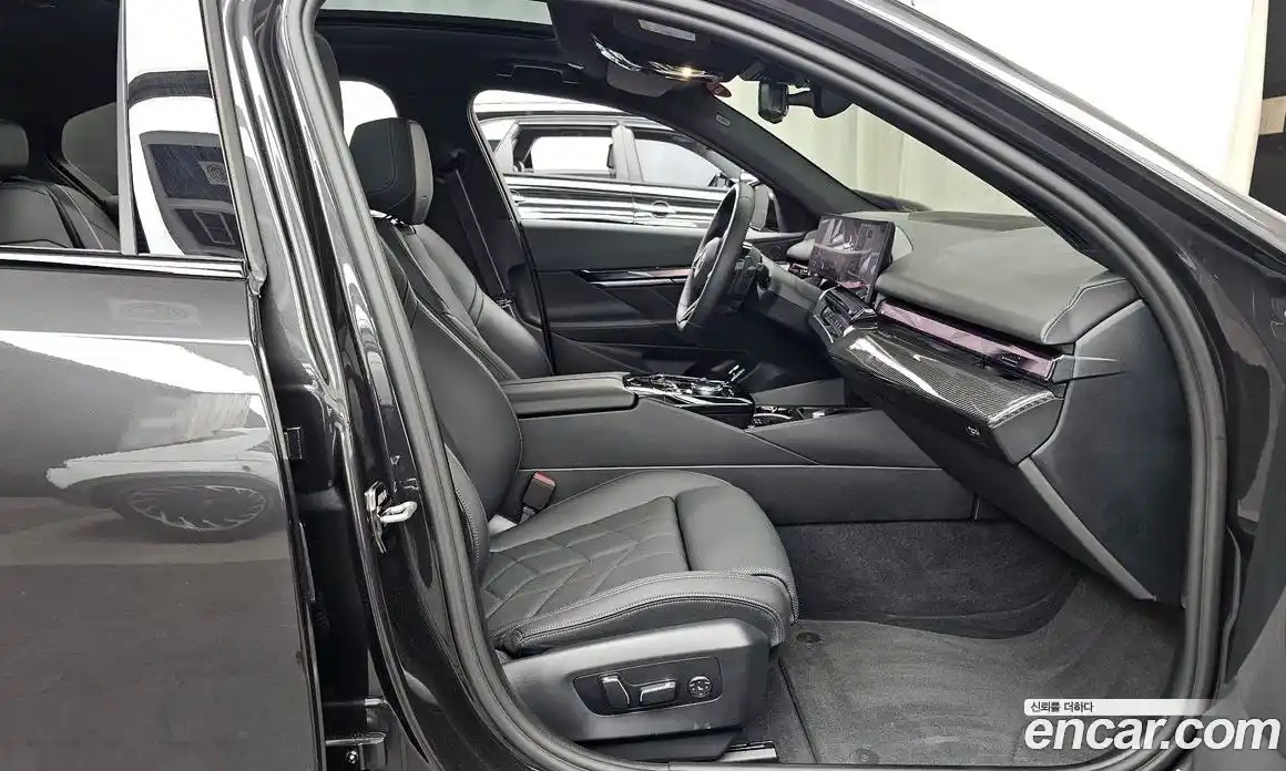 BMW 5-Series 2025 2.0 Автомат в Москве № 187381, фото 13