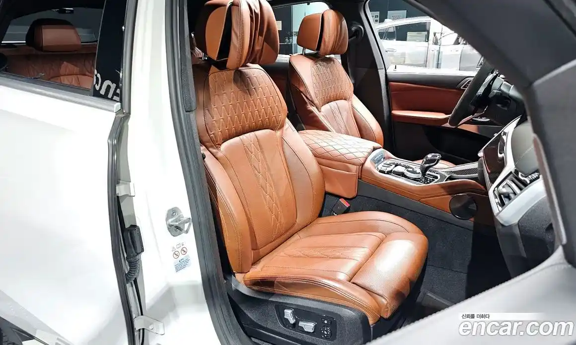 BMW X6 2021 4.4 Автомат в Москве № 191853, фото 17