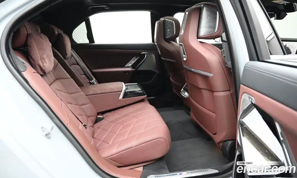 BMW 7-Series 2024 3.0 Автомат в Москве № 191946, фото 12