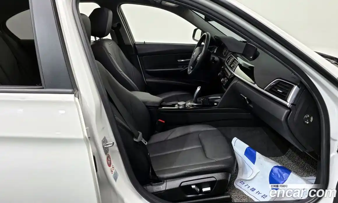 BMW 3-Series 2016 2.0 Автомат в Москве № 192785, фото 16