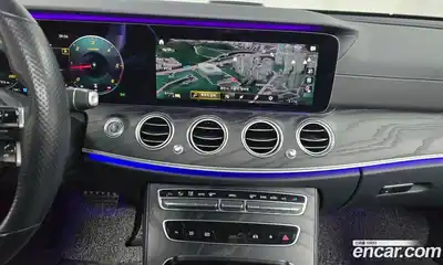 Mercedes-Benz E-Class 2021 1.9 Автомат в Москве № 194876, миниатюра 11