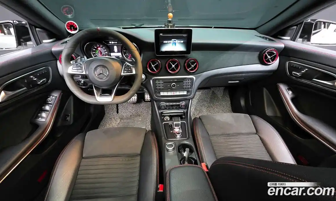 Mercedes-Benz CLA-Class 2019 2.0 Автомат в Москве № 194925, фото 7