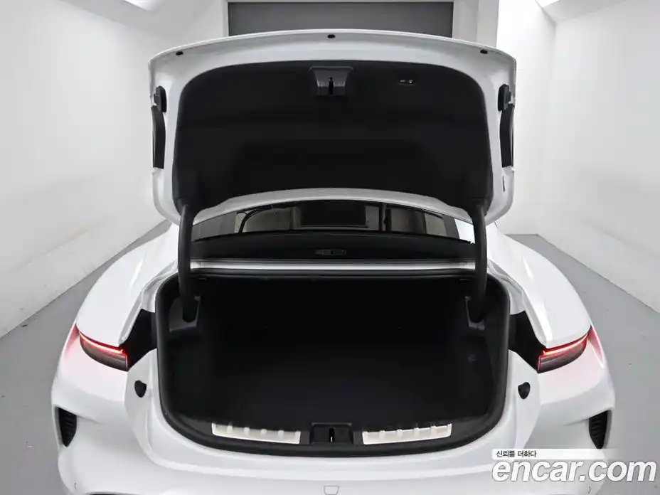 Porsche Taycan 2025 0.1 Автомат в Москве № 195272, фото 20