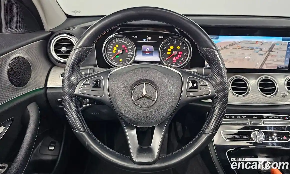 Mercedes-Benz E-Class 2017 2.0 Автомат в Москве № 195624, фото 13