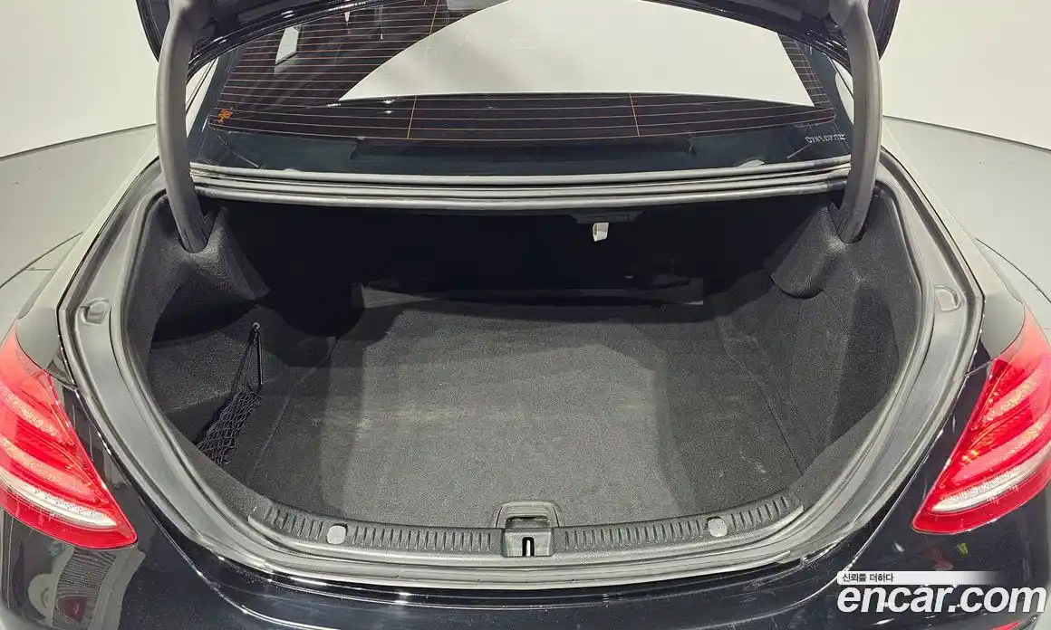 Mercedes-Benz E-Class 2017 2.0 Автомат в Москве № 195624, фото 20