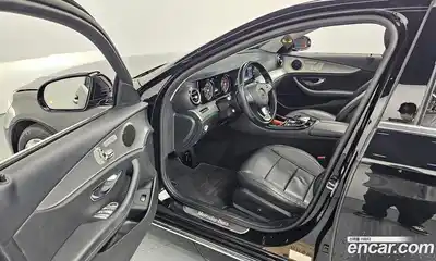 Mercedes-Benz E-Class 2017 2.0 Автомат в Москве № 195624, миниатюра 3