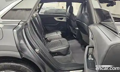 Audi Q8 2021 3.0 Автомат в Москве № 196361, миниатюра 11