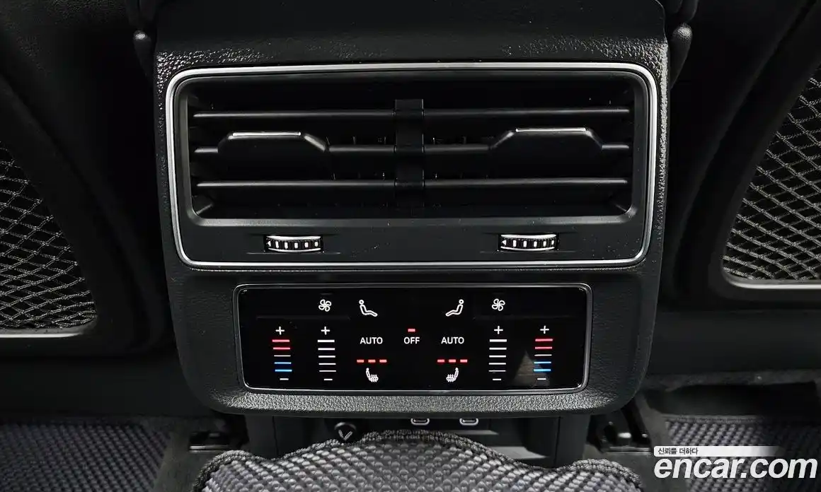 Audi Q8 2021 3.0 Автомат в Москве № 196361, фото 17