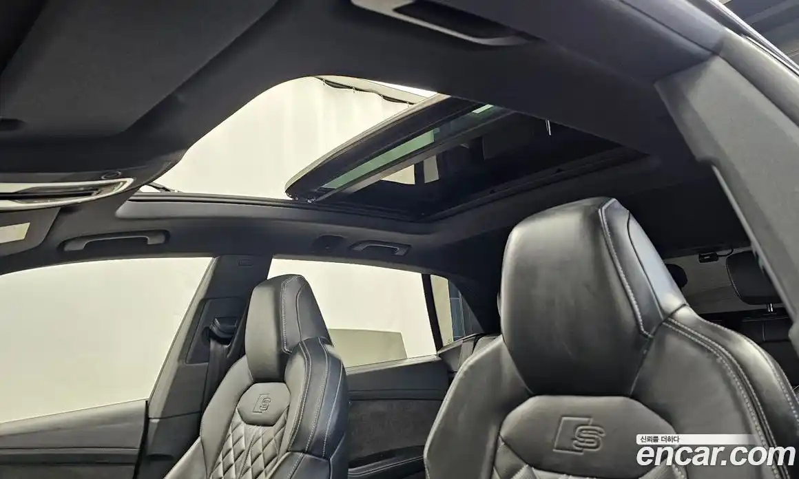 Audi Q8 2021 3.0 Автомат в Москве № 196361, фото 18