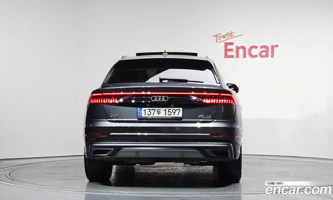 Audi Q8 2021 3.0 Автомат в Москве № 196361, фото 3