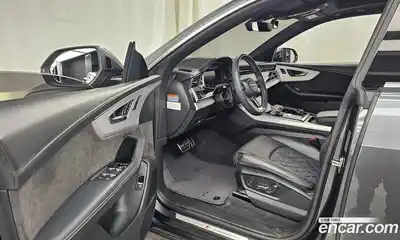 Audi Q8 2021 3.0 Автомат в Москве № 196361, миниатюра 9