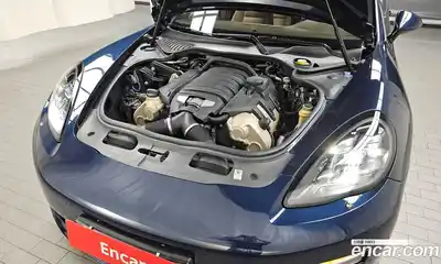 Porsche Panamera, 2011