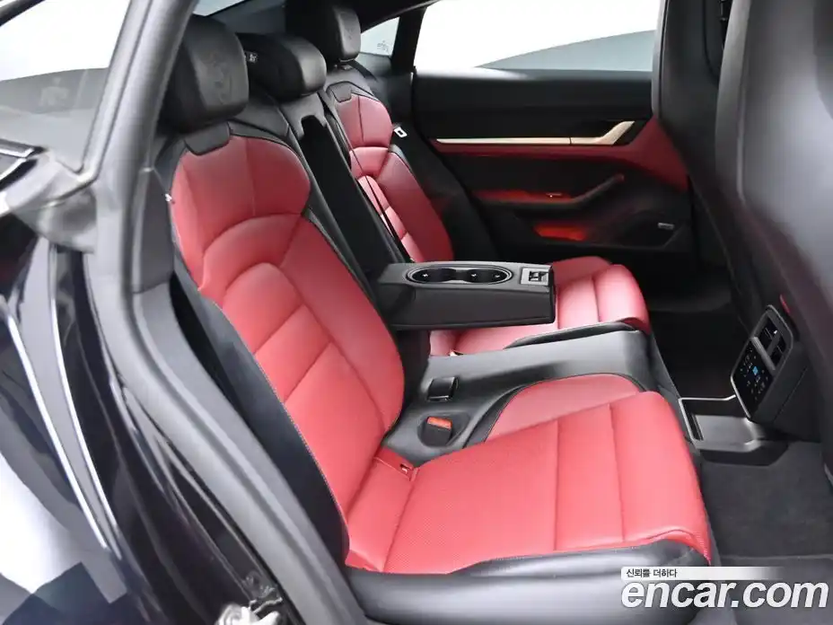 Porsche Taycan 2025 Автомат в Москве № 197752, фото 12