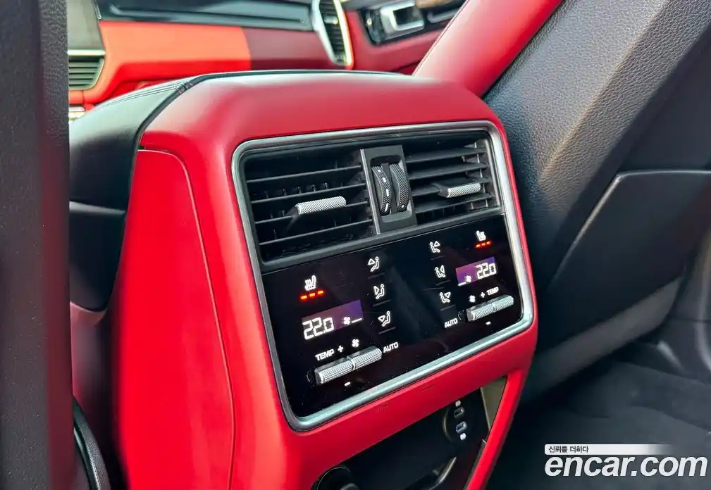 Porsche Cayenne 2020 3.0 Автомат в Москве № 197919, фото 14