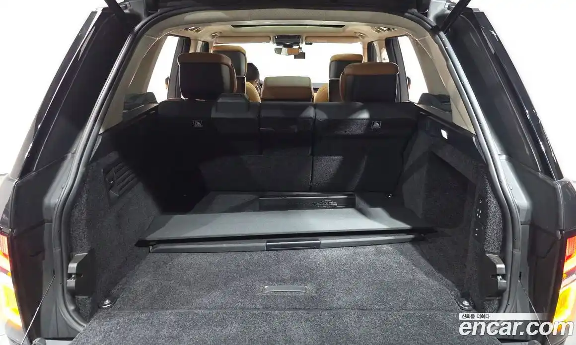 Land Rover Range-Rover 2020 4.4 Автомат в Москве № 198136, фото 19