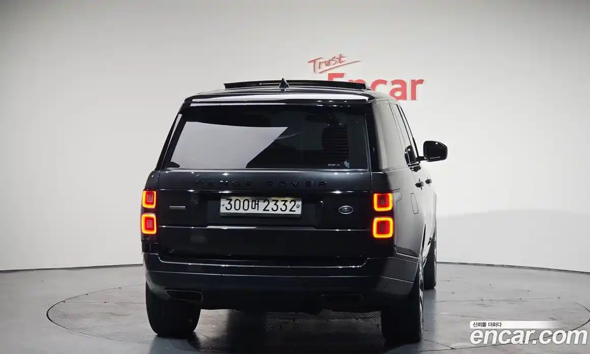 Land Rover Range-Rover 2020 4.4 Автомат в Москве № 198136, фото 3