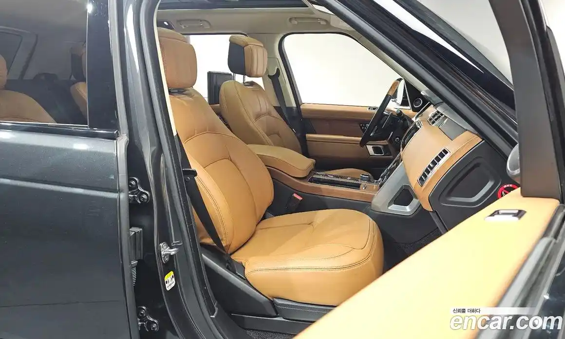 Land Rover Range-Rover 2020 4.4 Автомат в Москве № 198136, фото 9